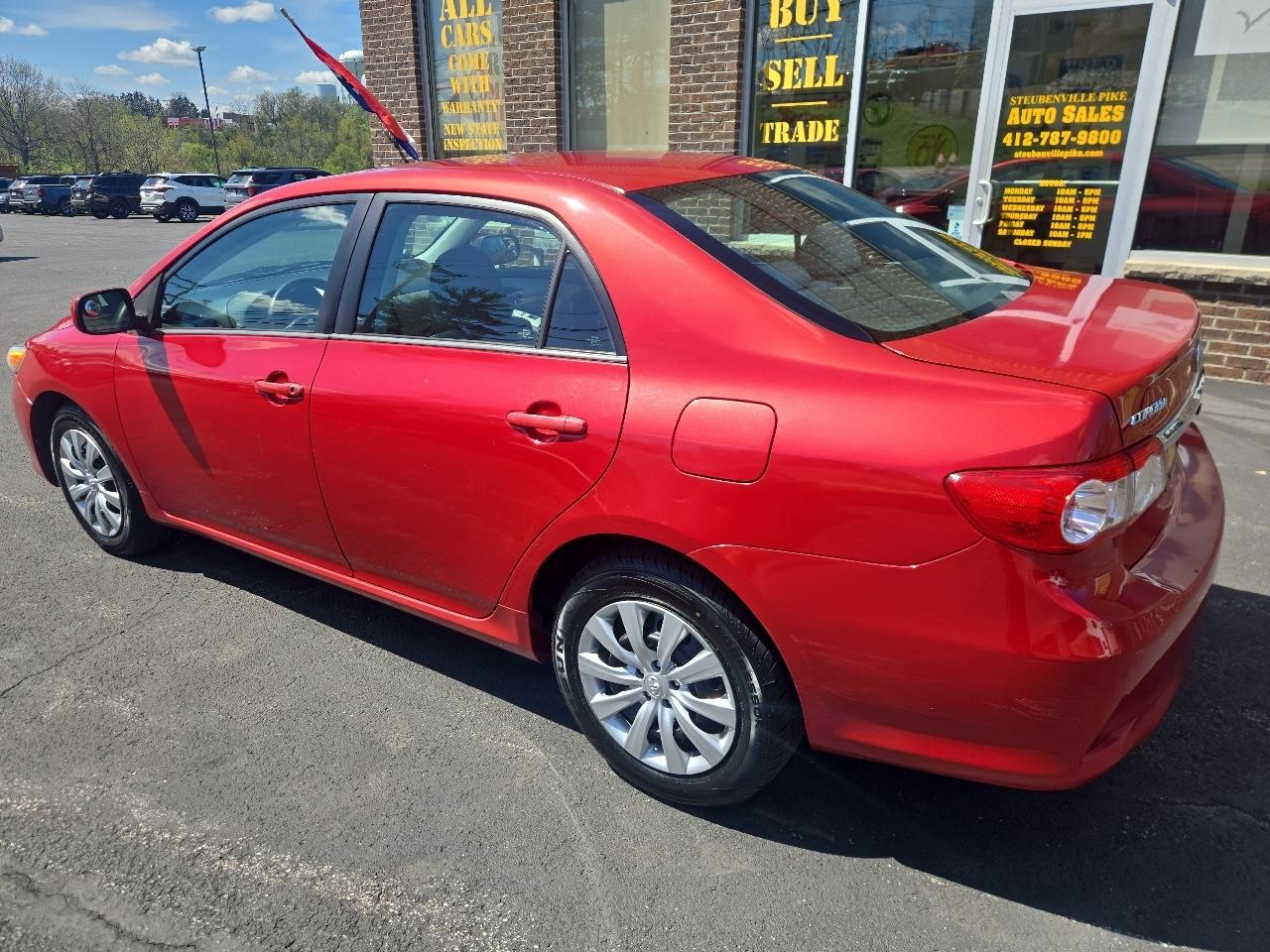Toyota Corolla S 5-Speed MT 2012