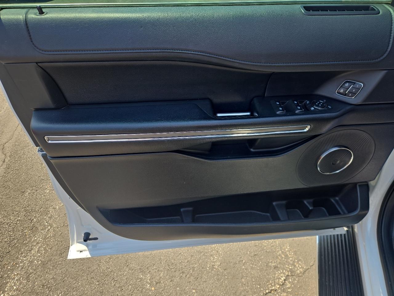 Ford Expedition XLT 4WD 2021