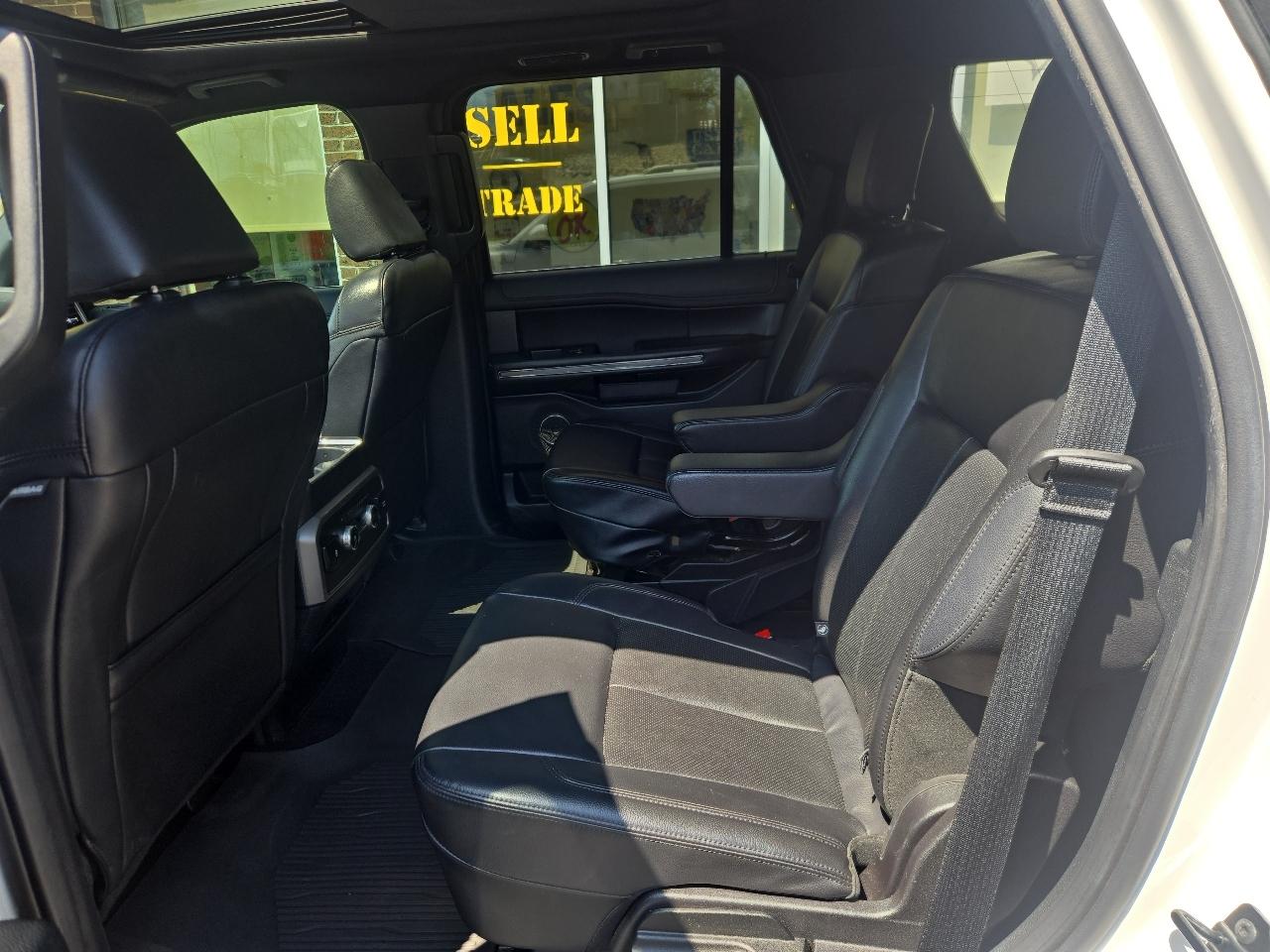 Ford Expedition XLT 4WD 2021