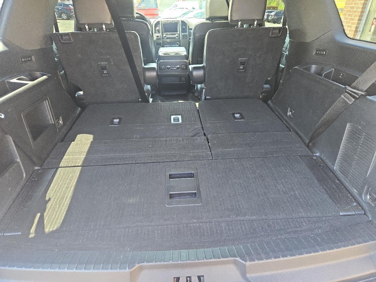 Ford Expedition XLT 4WD 2021