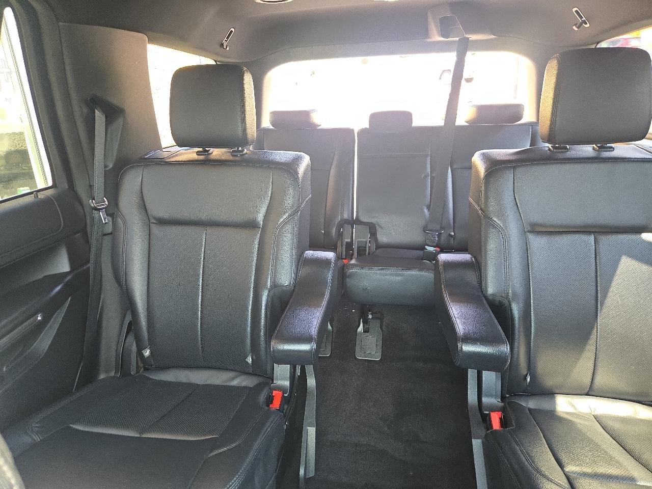 Ford Expedition XLT 4WD 2021