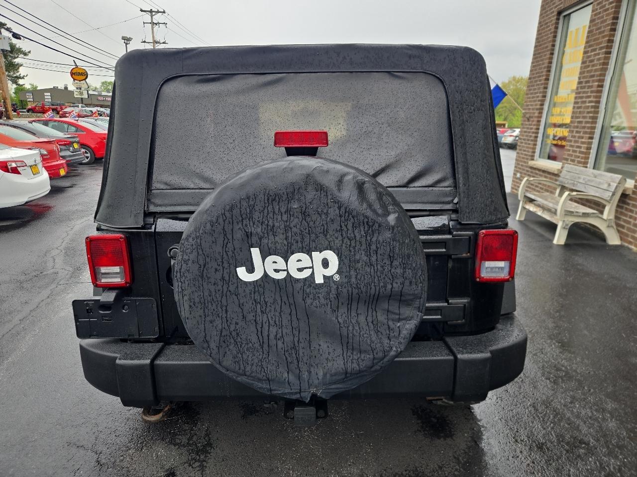 Jeep Wrangler Sport 4WD 2010