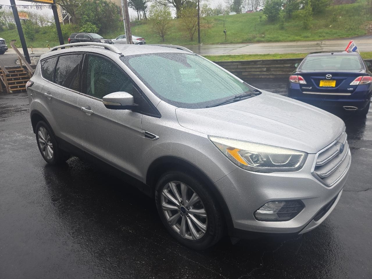 Ford Escape Titanium 4WD 2017