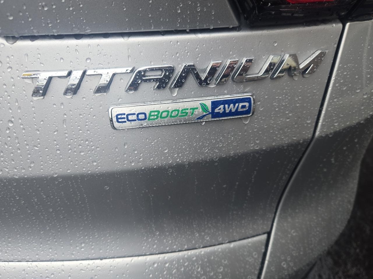 Ford Escape Titanium 4WD 2017