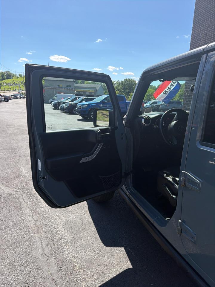Jeep Wrangler Unlimited Rubicon 4WD 2014