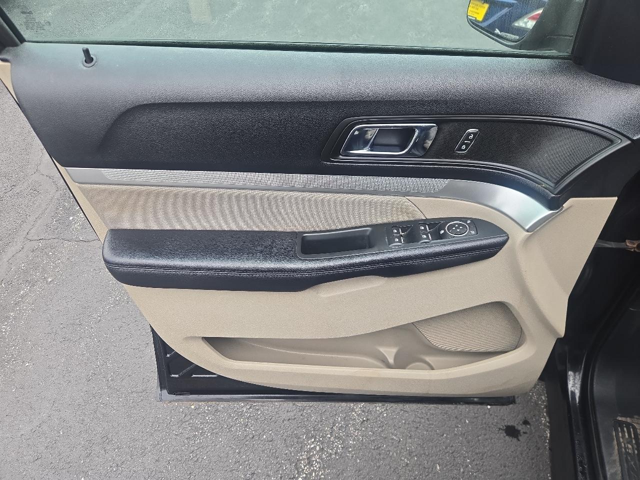Ford Explorer Base 4WD 2019