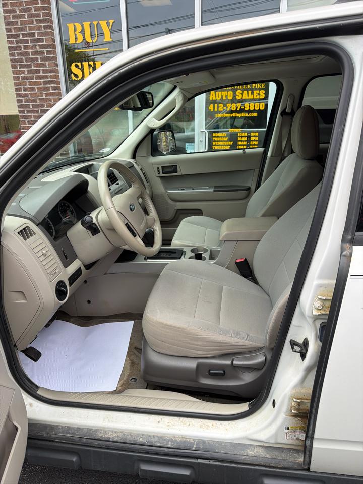 Ford Escape XLT 4WD 2012