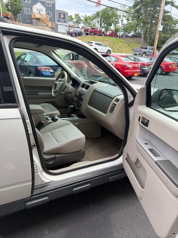 Ford Escape XLT 4WD 2012