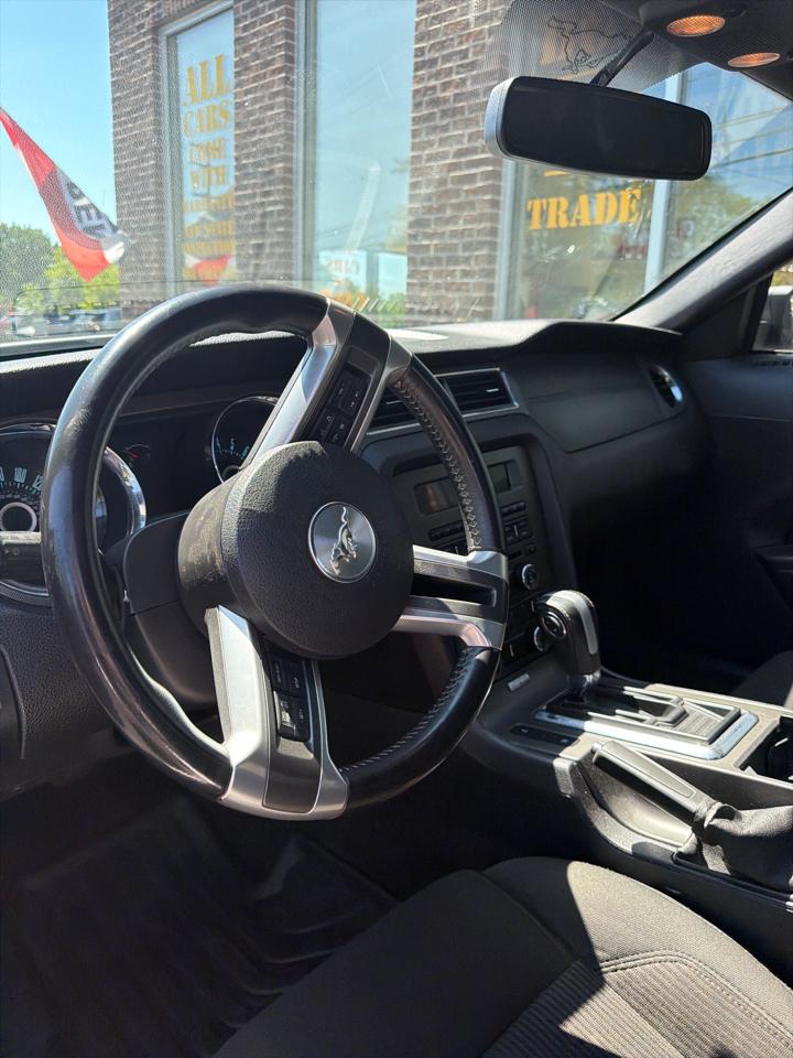 Ford Mustang V6 Coupe 2013