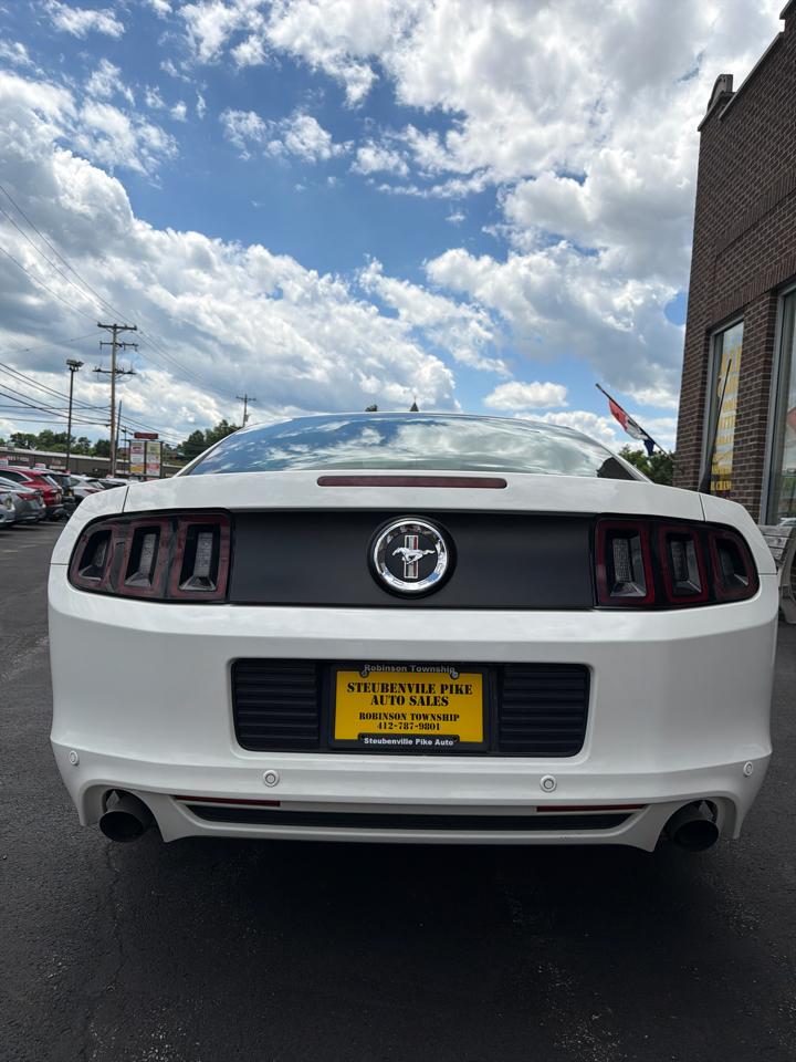 Ford Mustang V6 Coupe 2013