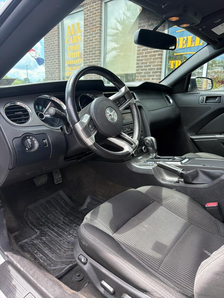 Ford Mustang V6 Coupe 2013