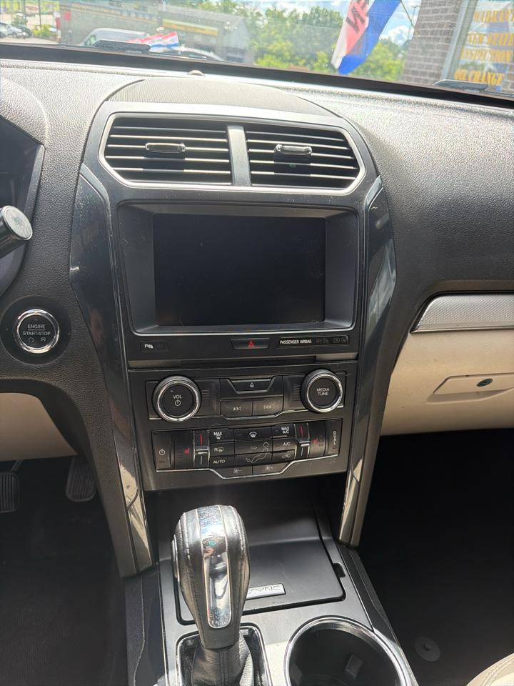 Ford Explorer XLT 4WD 2018