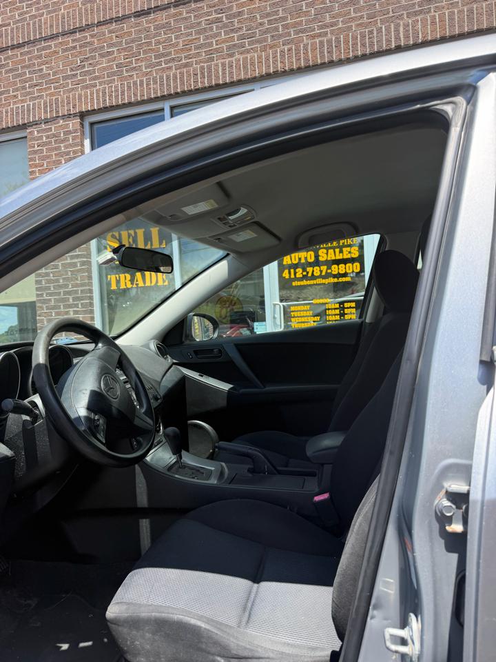 Mazda MAZDA3 i Sport 4-Door 2011