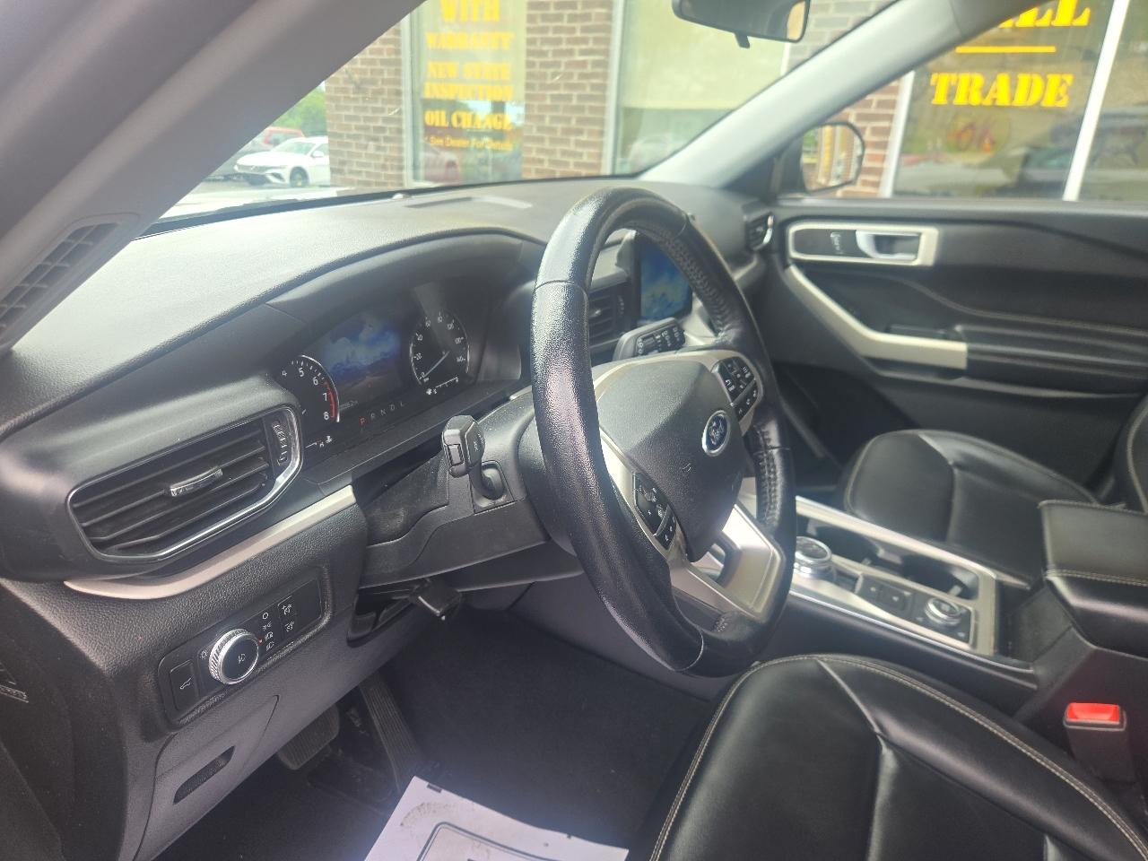 Ford Explorer XLT AWD 2021