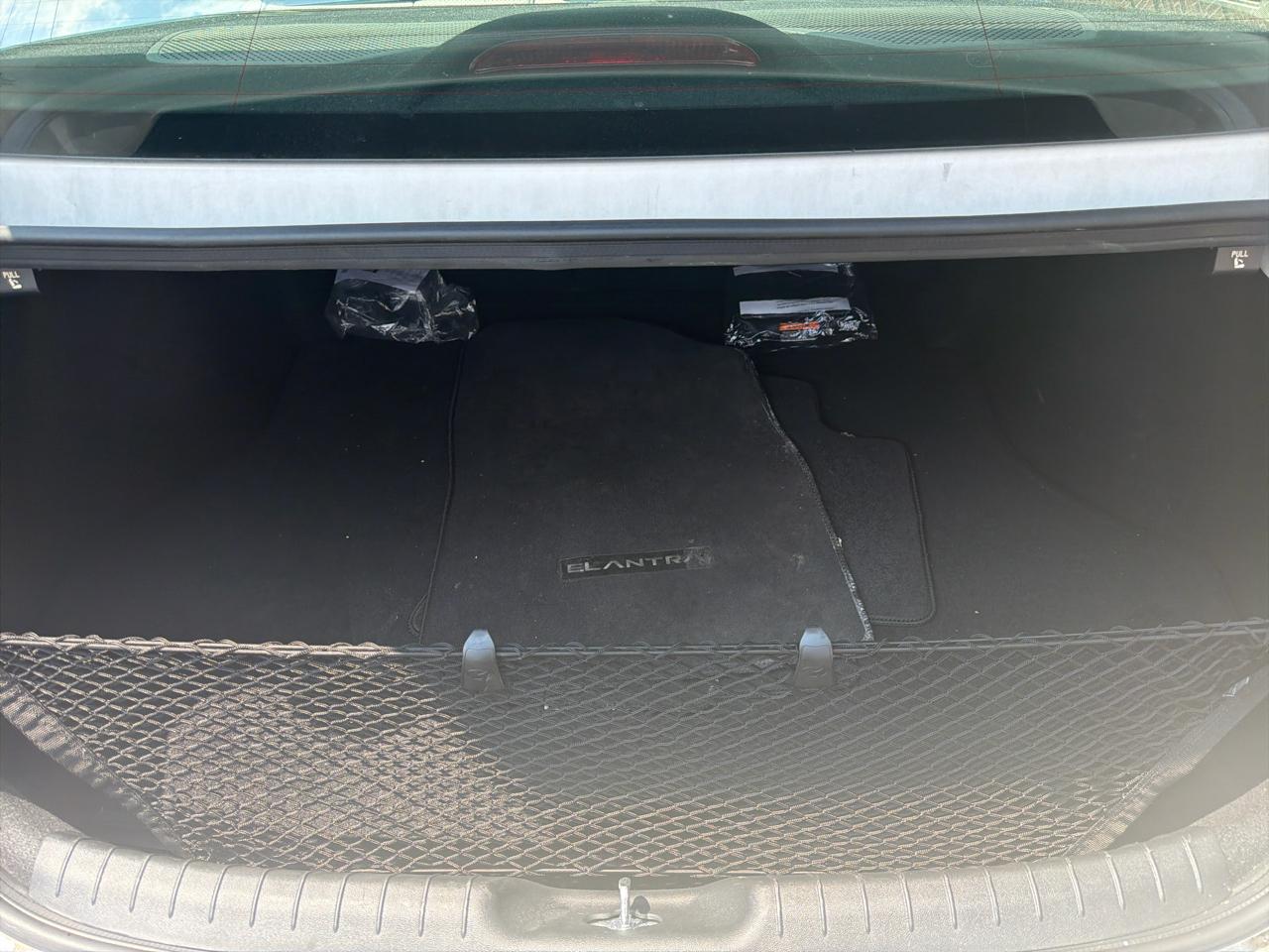 Hyundai Elantra Limited 2025