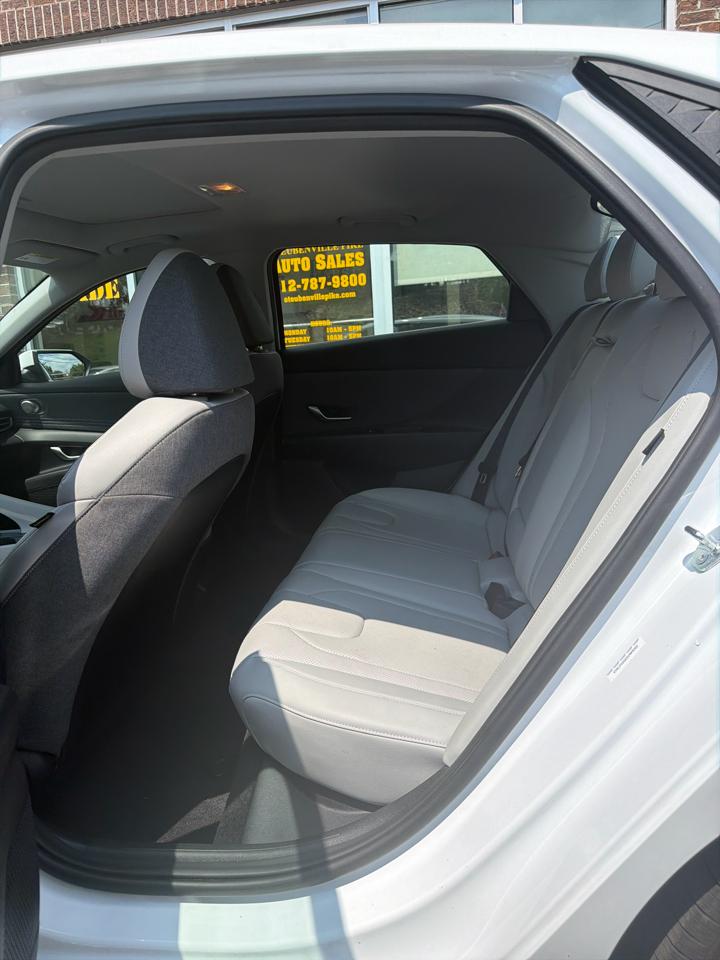 Hyundai Elantra Limited 2025