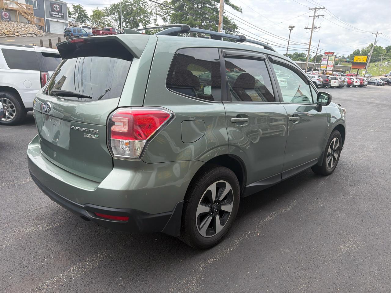 Subaru Forester 2.5i Premium PZEV CVT 2017