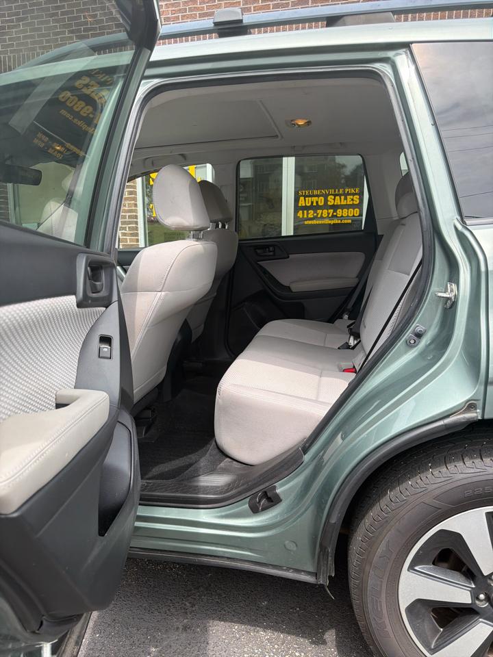 Subaru Forester 2.5i Premium PZEV CVT 2017
