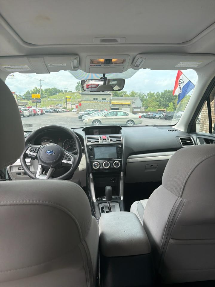 Subaru Forester 2.5i Premium PZEV CVT 2017