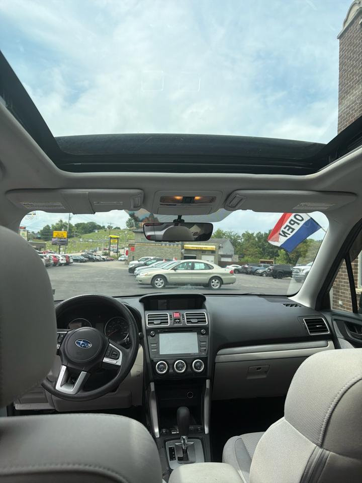 Subaru Forester 2.5i Premium PZEV CVT 2017