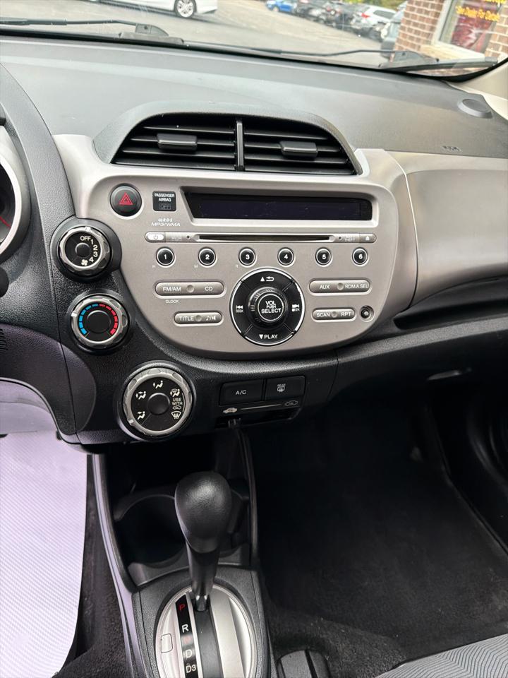 Honda Fit 5-Speed AT 2013