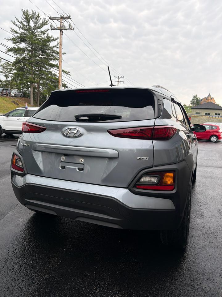 Hyundai Kona SEL AWD 2021