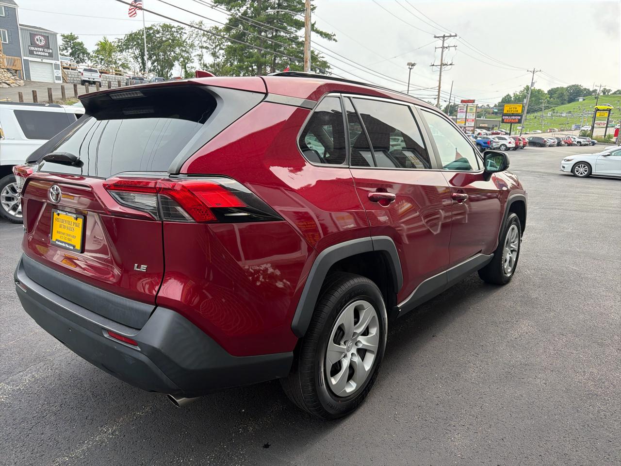Toyota RAV4 LE 2021