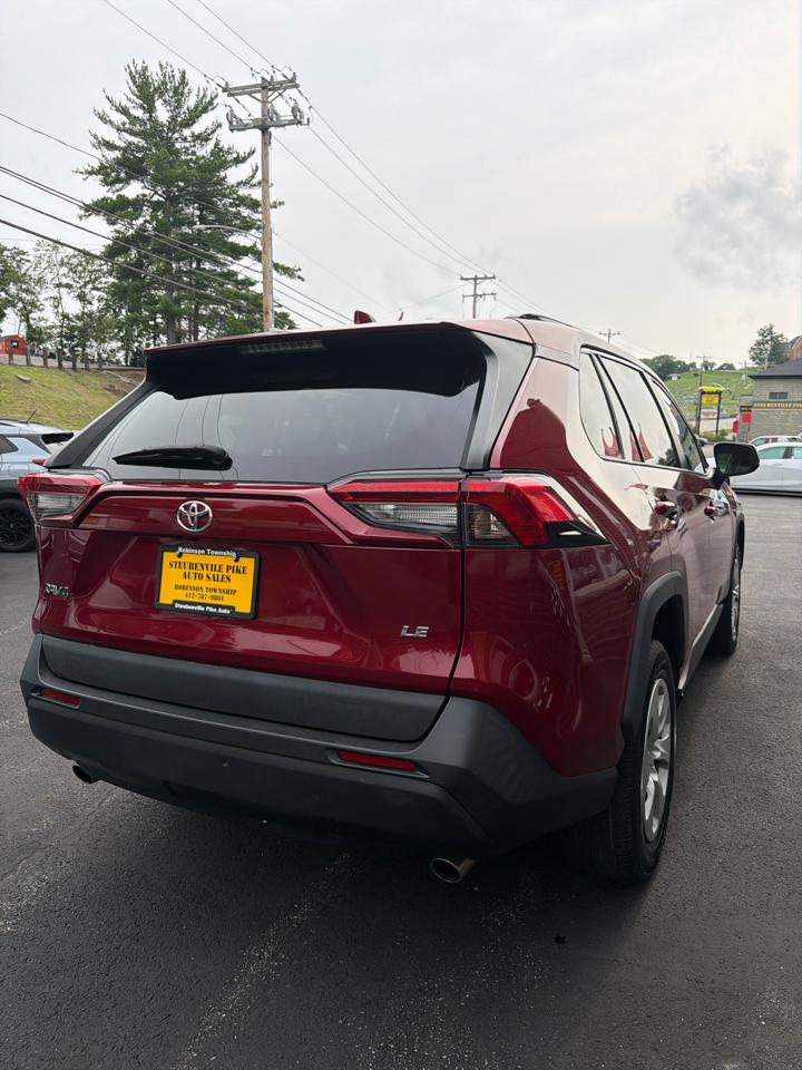 Toyota RAV4 LE 2021