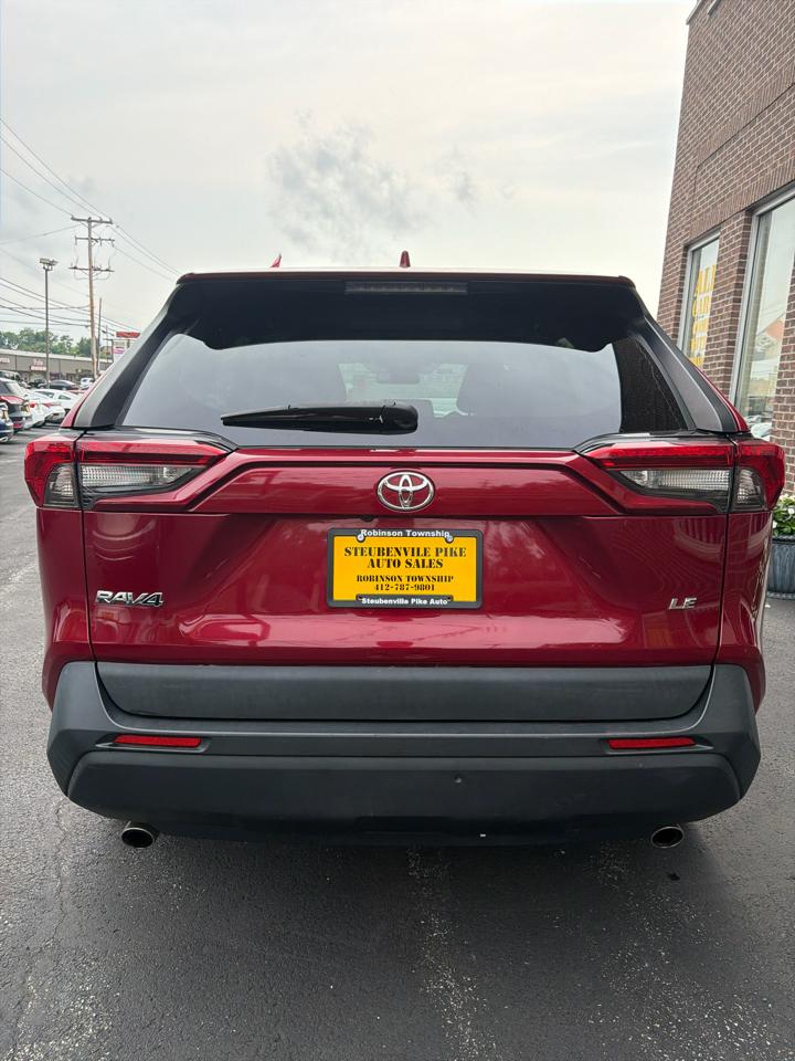 Toyota RAV4 LE 2021