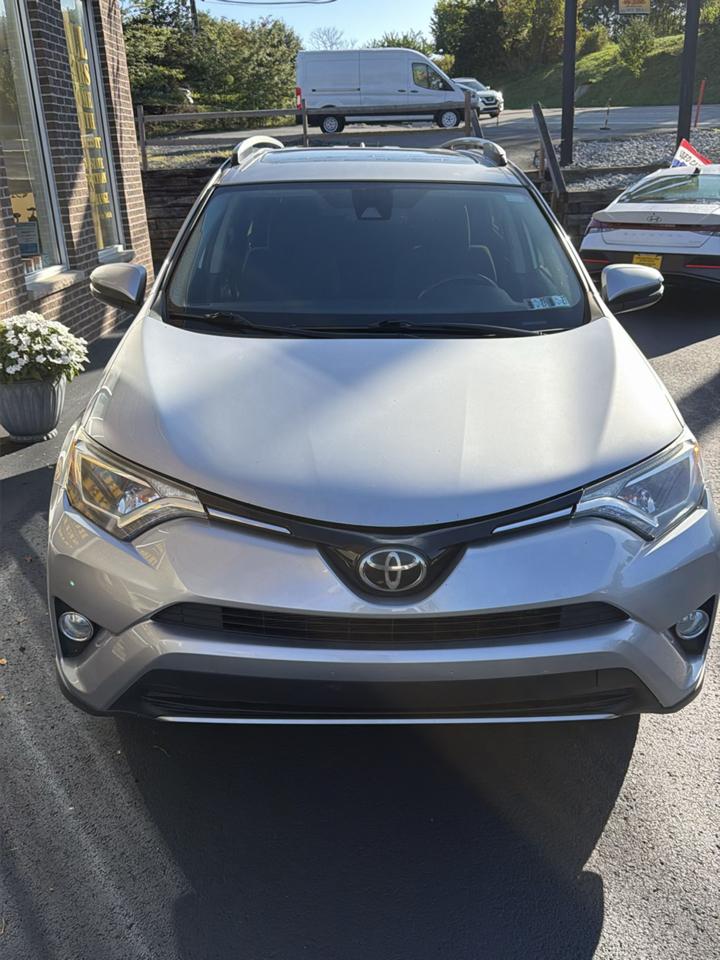 Toyota RAV4 XLE AWD 2018