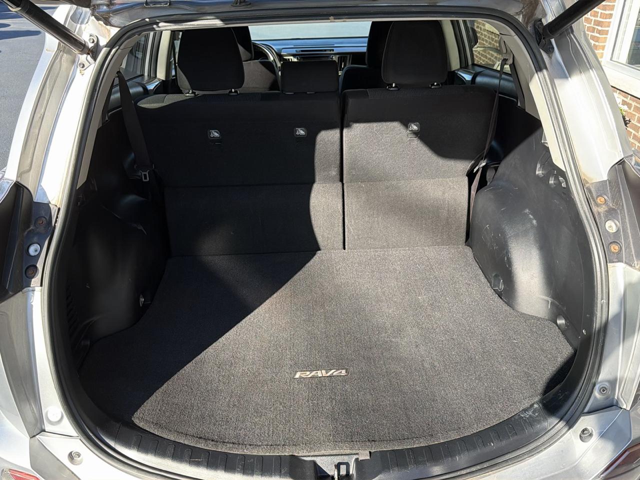 Toyota RAV4 XLE AWD 2018