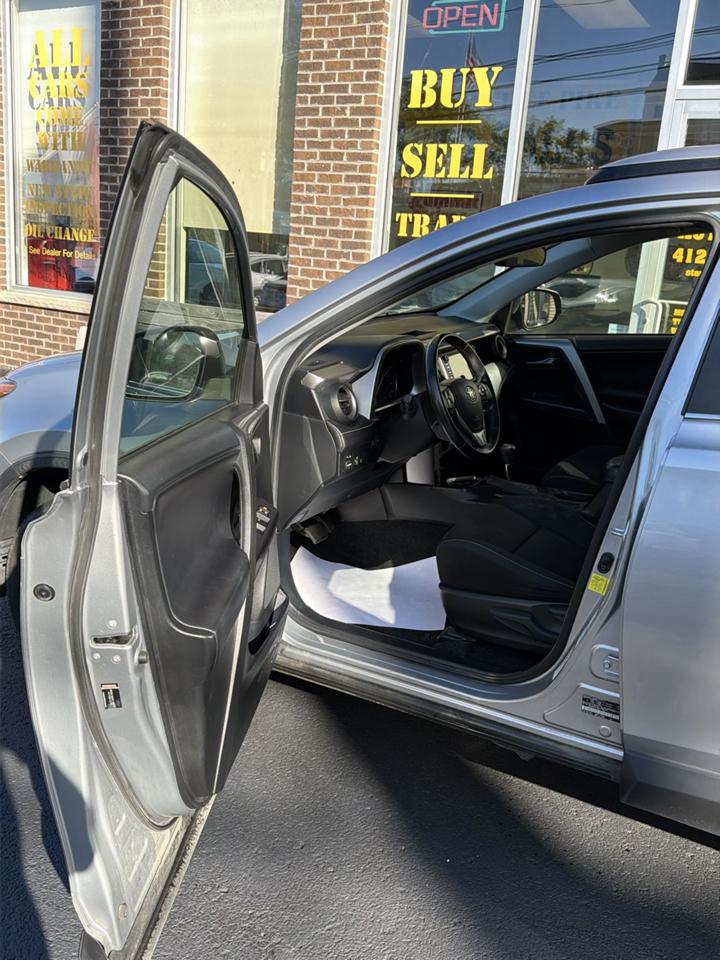 Toyota RAV4 XLE AWD 2018