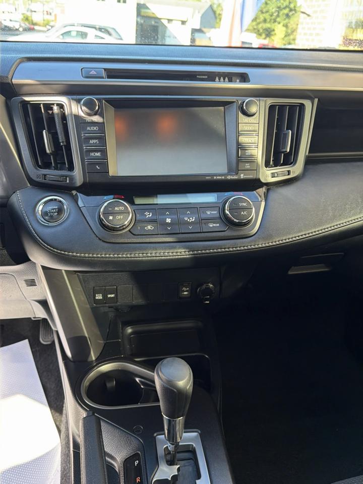 Toyota RAV4 XLE AWD 2018