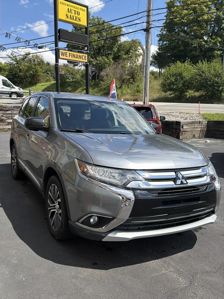 Mitsubishi Outlander ES 2WD 2016