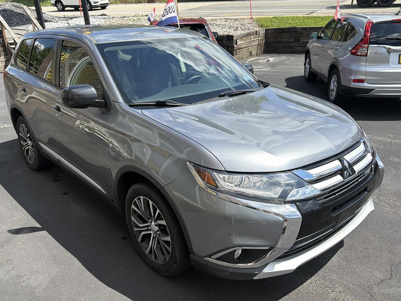 Mitsubishi Outlander ES 2WD 2016