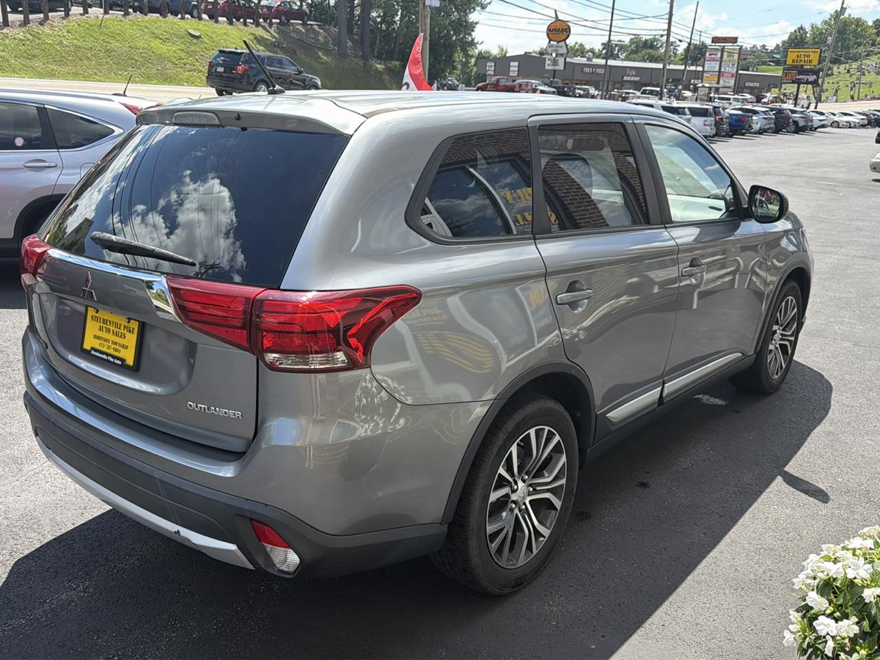 Mitsubishi Outlander ES 2WD 2016