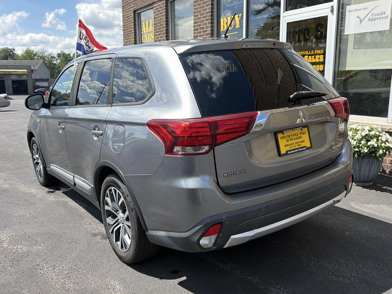 Mitsubishi Outlander ES 2WD 2016
