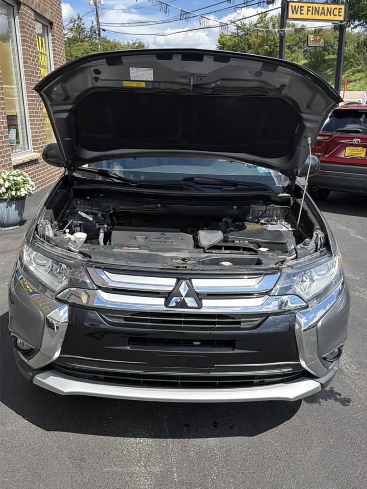 Mitsubishi Outlander ES 2WD 2016