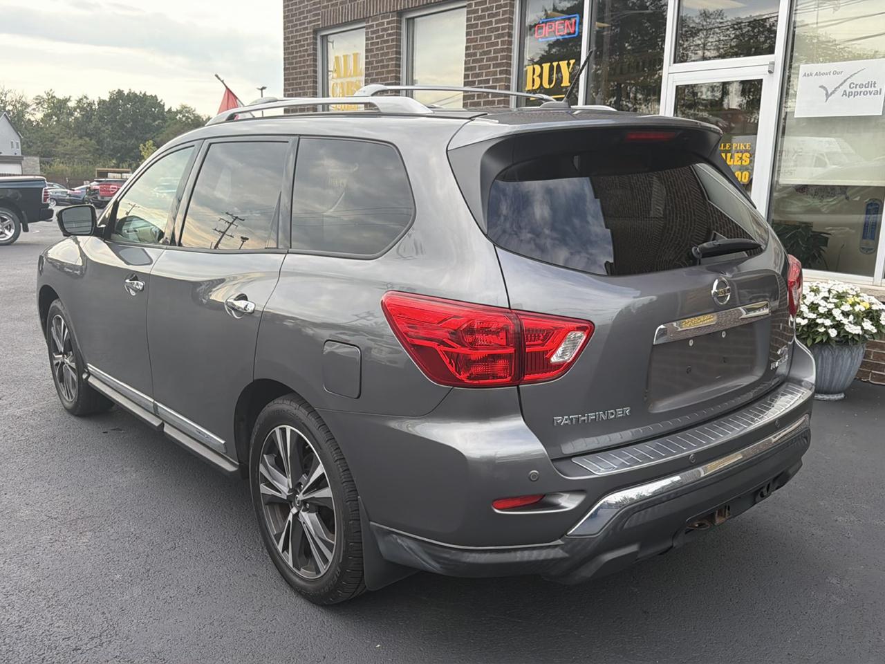 Nissan Pathfinder Platinum 4WD 2017