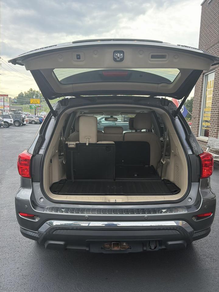 Nissan Pathfinder Platinum 4WD 2017