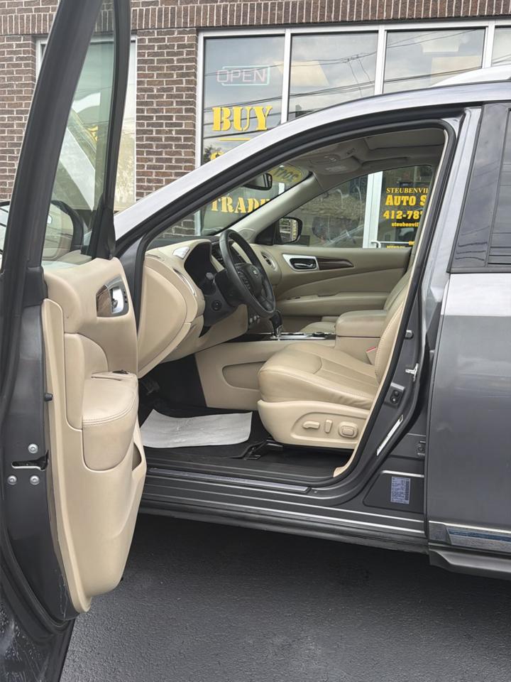 Nissan Pathfinder Platinum 4WD 2017