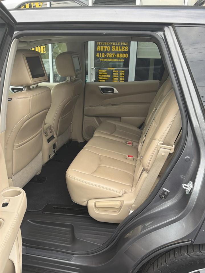 Nissan Pathfinder Platinum 4WD 2017