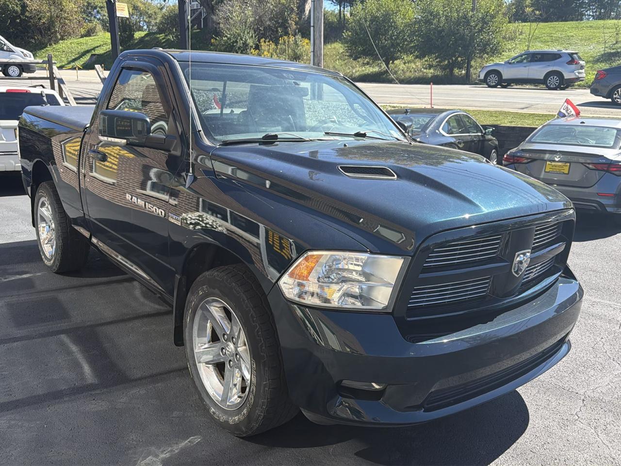 RAM 1500 ST LWB 4WD 2011