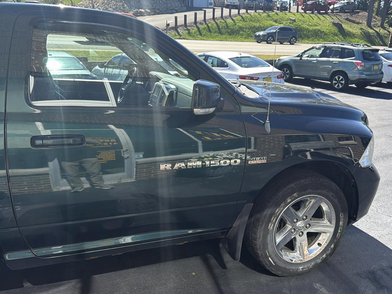 RAM 1500 ST LWB 4WD 2011