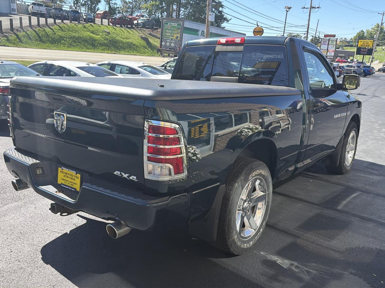 RAM 1500 ST LWB 4WD 2011