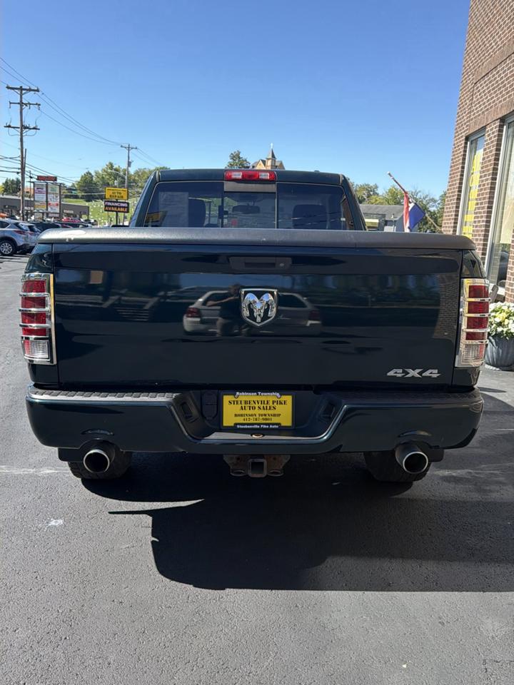 RAM 1500 ST LWB 4WD 2011