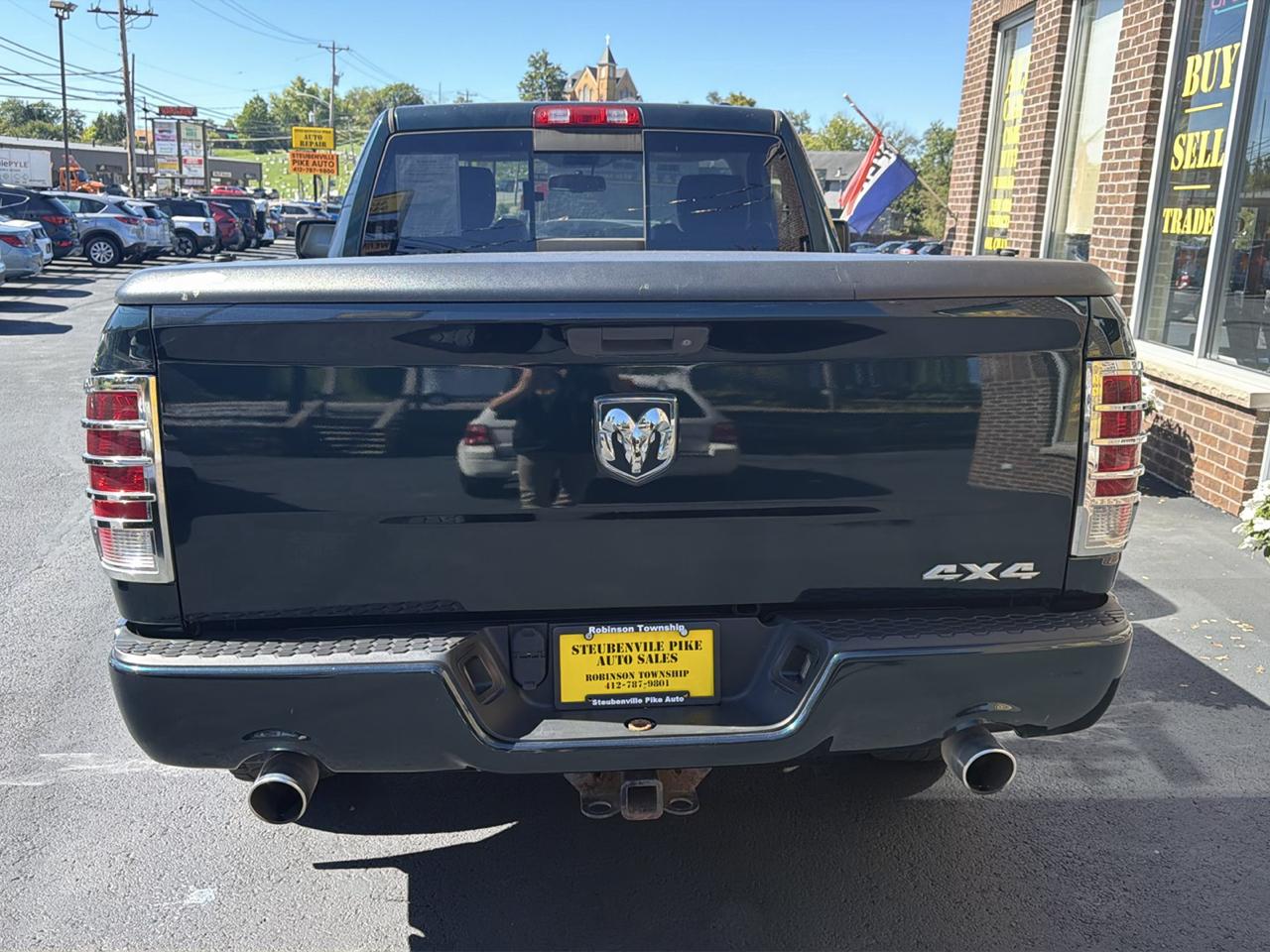 RAM 1500 ST LWB 4WD 2011