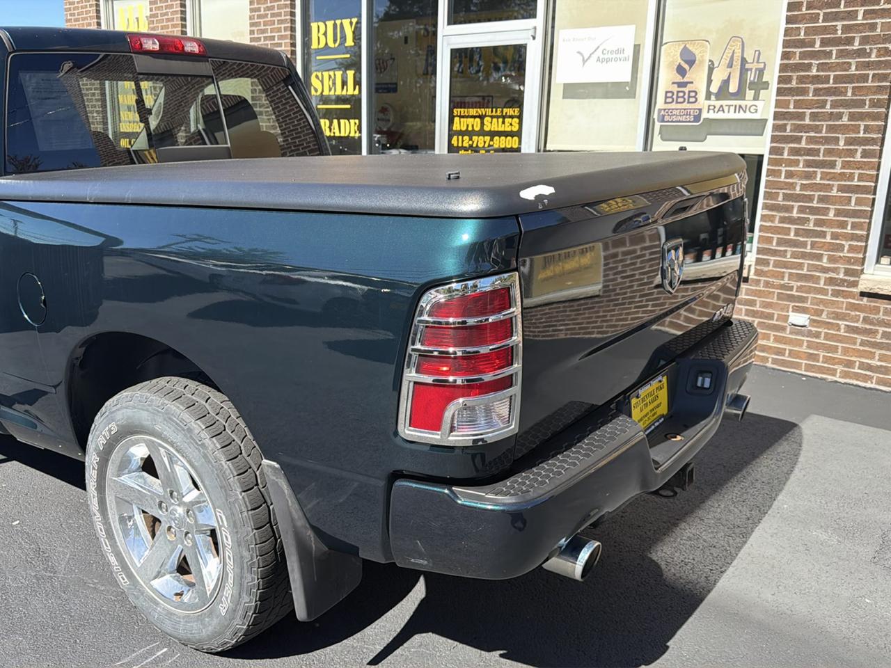 RAM 1500 ST LWB 4WD 2011