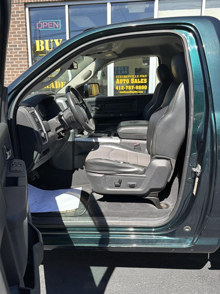 RAM 1500 ST LWB 4WD 2011