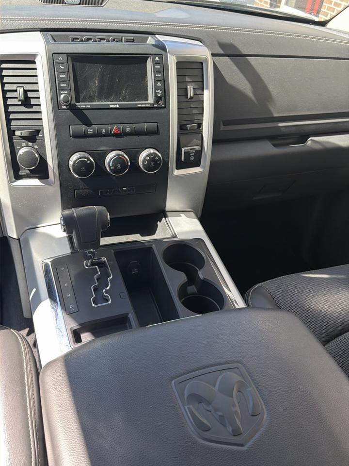 RAM 1500 ST LWB 4WD 2011